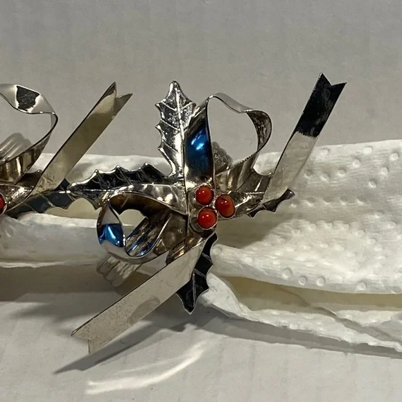 Silver napkin rings bow tie holly silver-plated brass Christmas - Picture 9 of 10